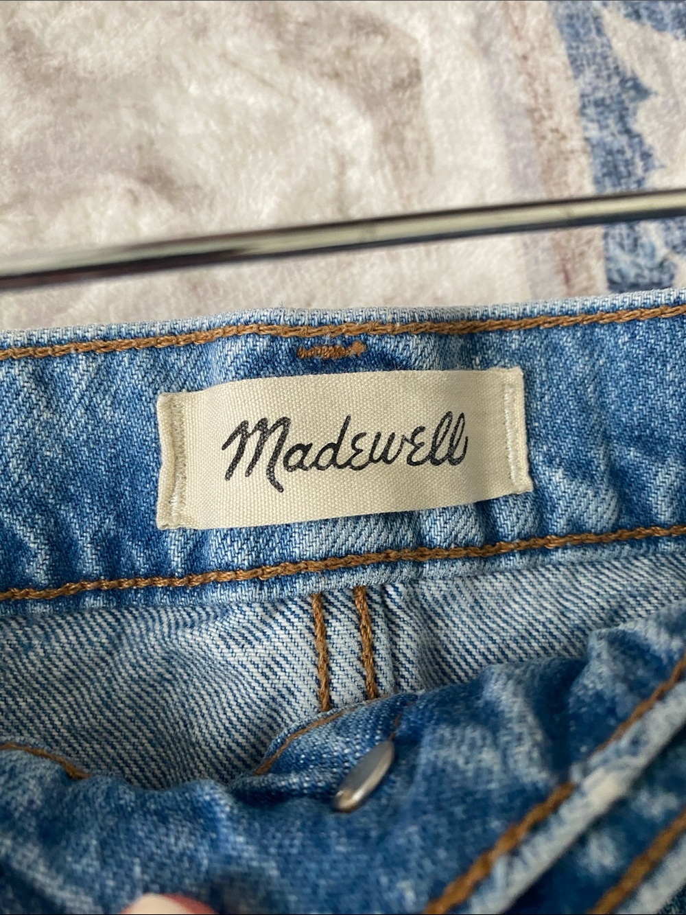 NWOT Madewell High Rise Relaxed Distressed Denim Shorts - Picture 5 of 9